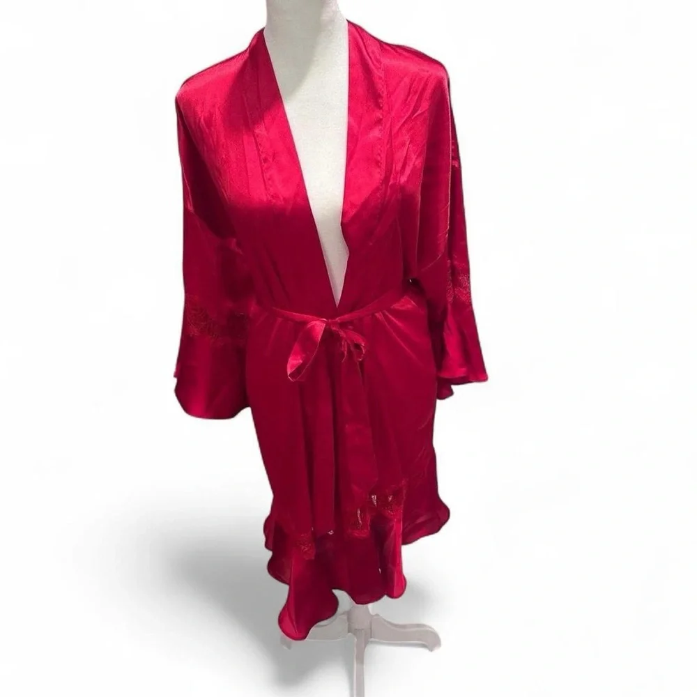 Victoria's Secret Red Satin Ruffle Bell Sleeve Robe Size Medium/Large‎